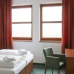 Sporthotel Hostivice Hotel