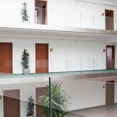Sporthotel Hostivice 3*