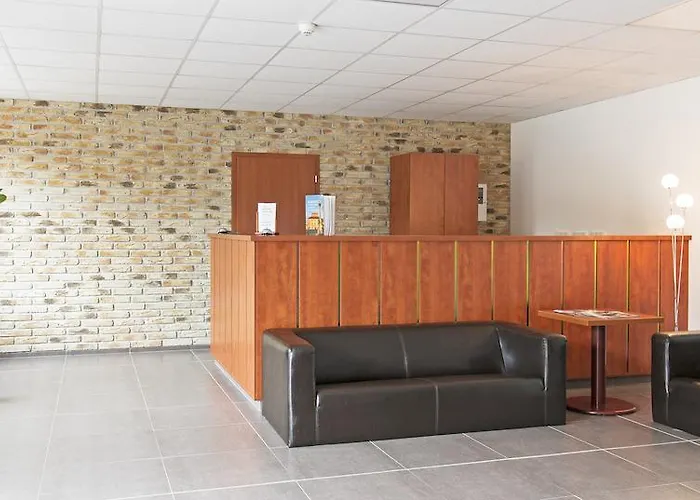 Sporthotel Hostivice Hotel 3*