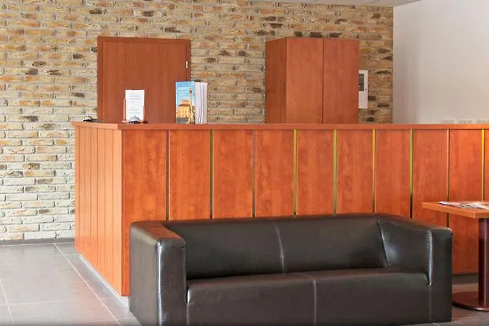 Sporthotel Hostivice Hotell
